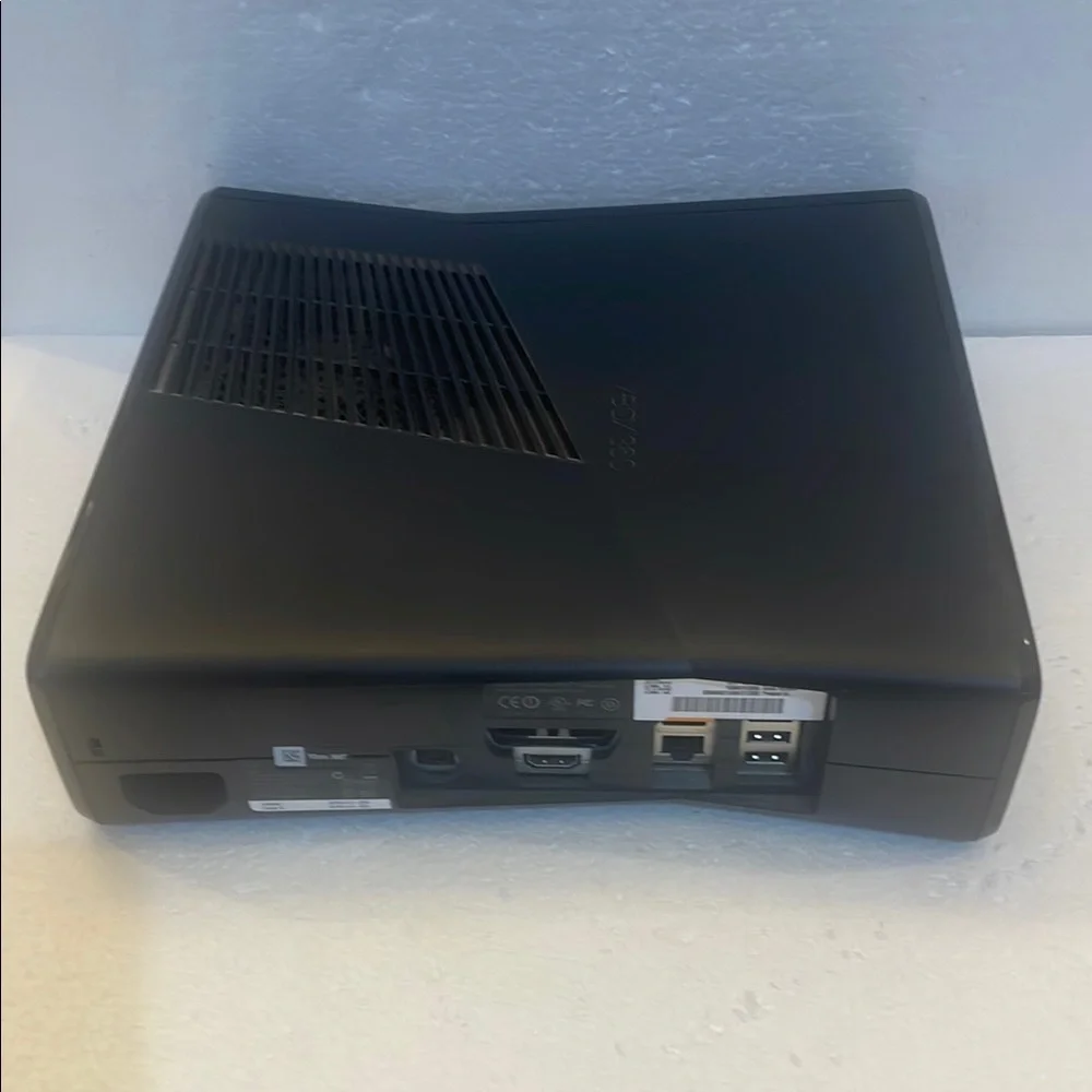Xbox 360 Console with Kinect console & Manual tested & working
